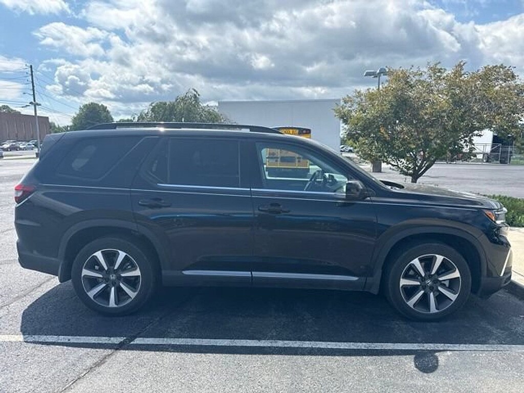 Certified 2025 Honda Pilot Elite SUV