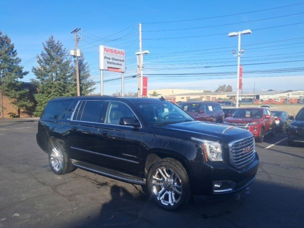 Used 2017 GMC Yukon XL SLT SUV