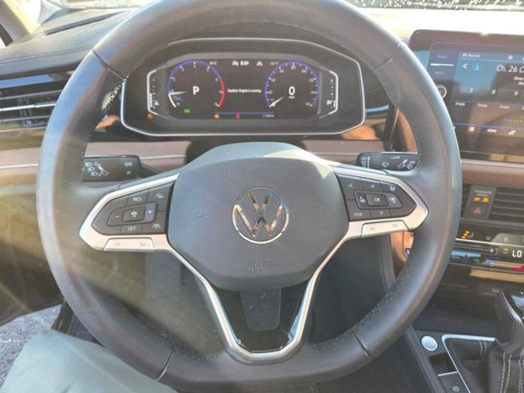 Used 2025 Volkswagen Jetta SEL Sedan