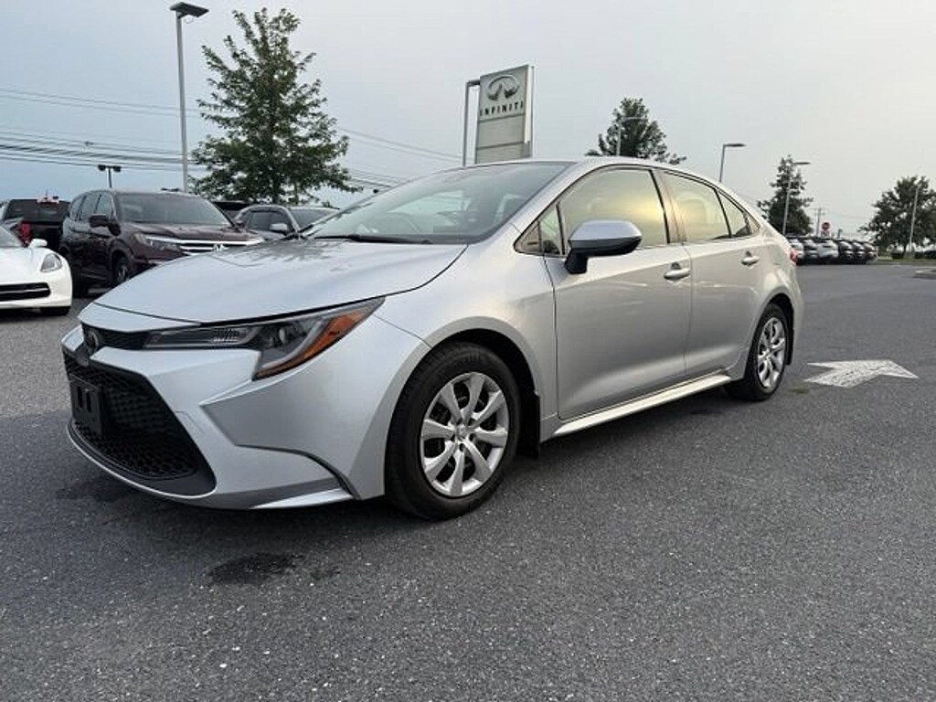 Used 2022 Toyota Corolla LE Sedan
