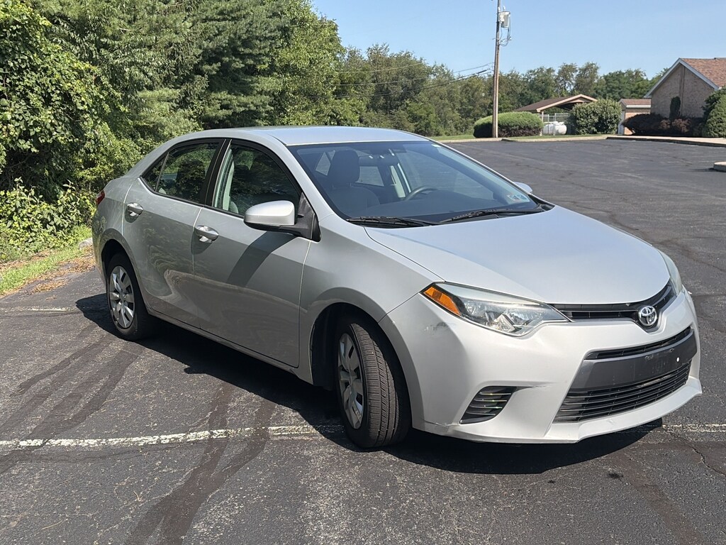Used 2015 Toyota Corolla LE Sedan
