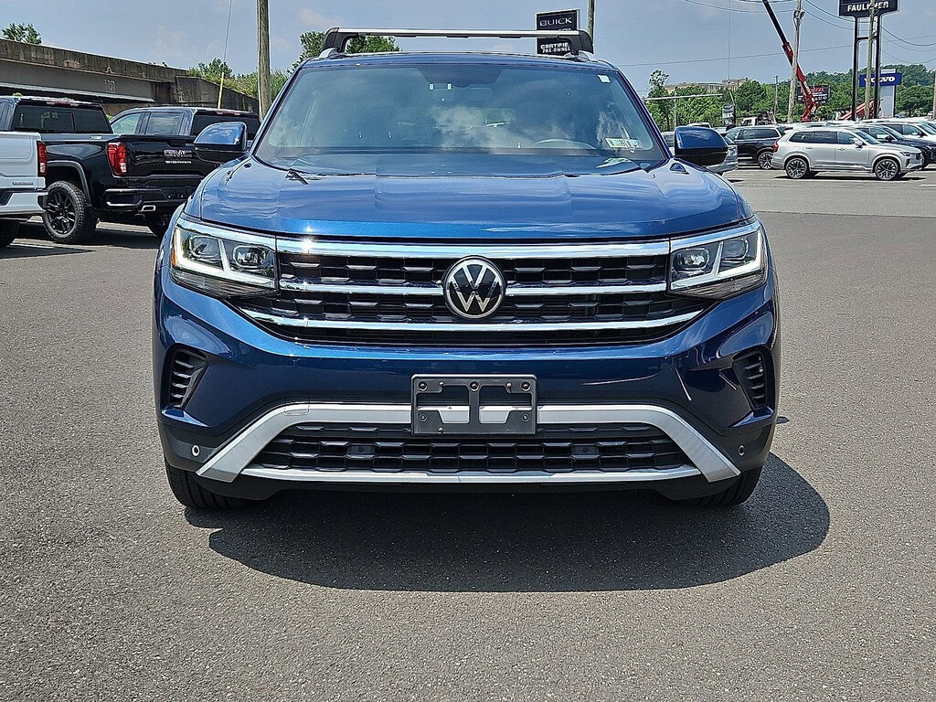 Used 2022 Volkswagen Atlas Cross Sport 2.0T SE w/Technology SUV