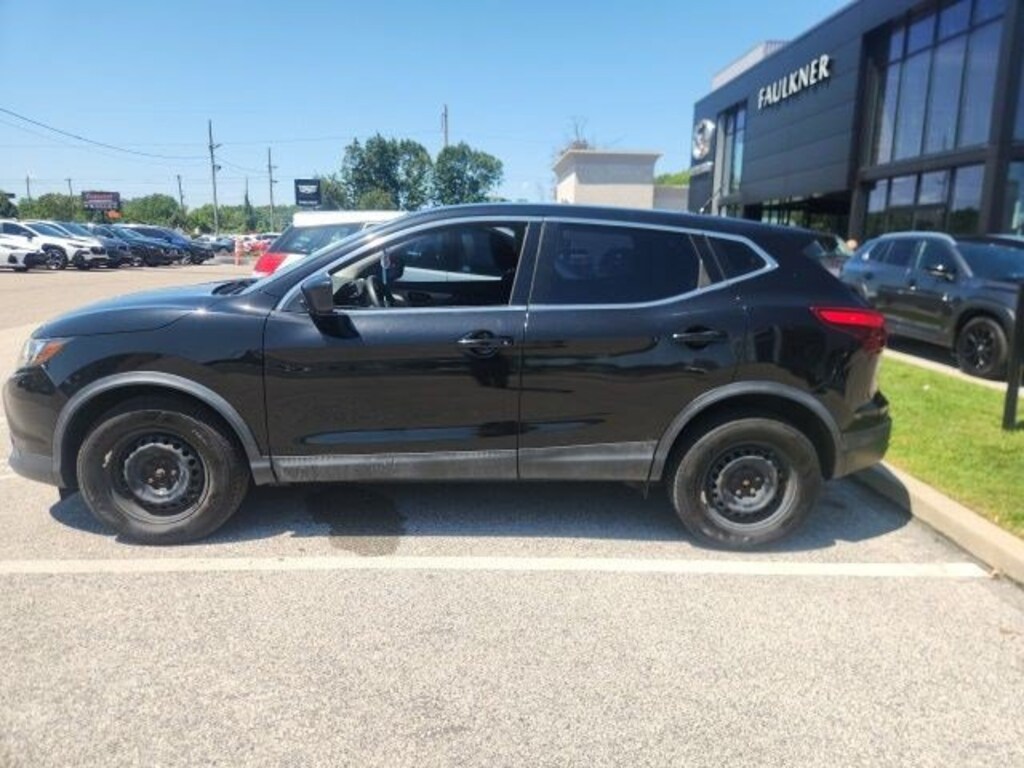 Used 2018 Nissan Rogue Sport S SUV