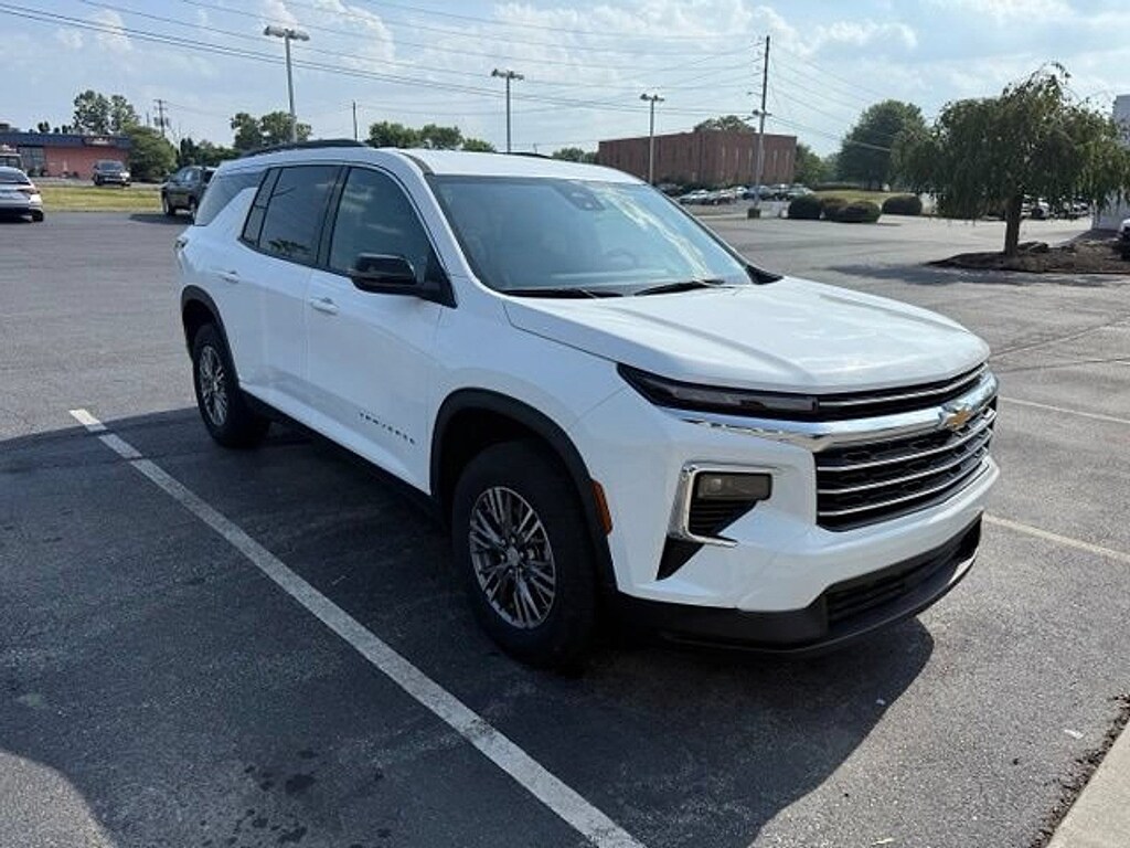 Used 2025 Chevrolet Traverse AWD LT SUV