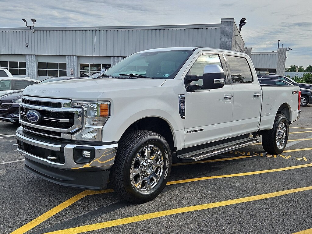Used 2021 Ford Super Duty F-250 SRW LARIAT Truck Crew Cab