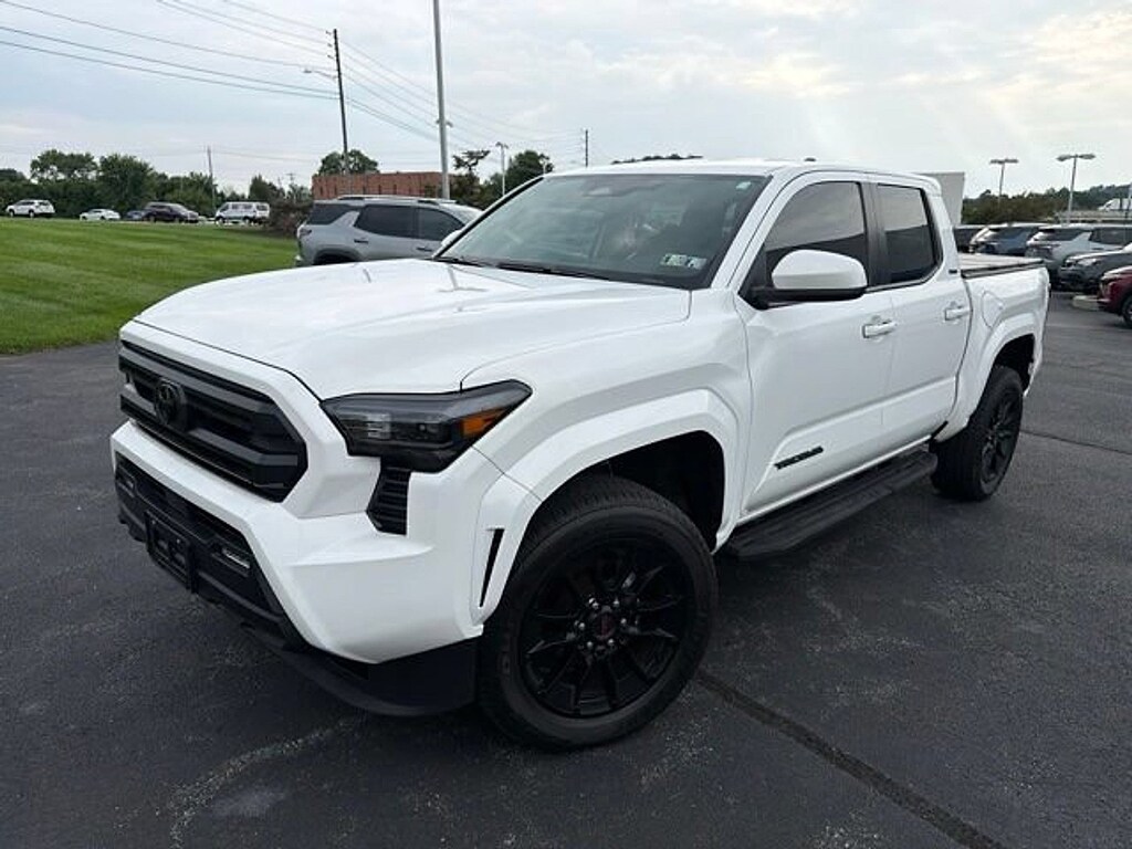 Certified 2024 Toyota Tacoma 4WD SR5 Truck Double Cab