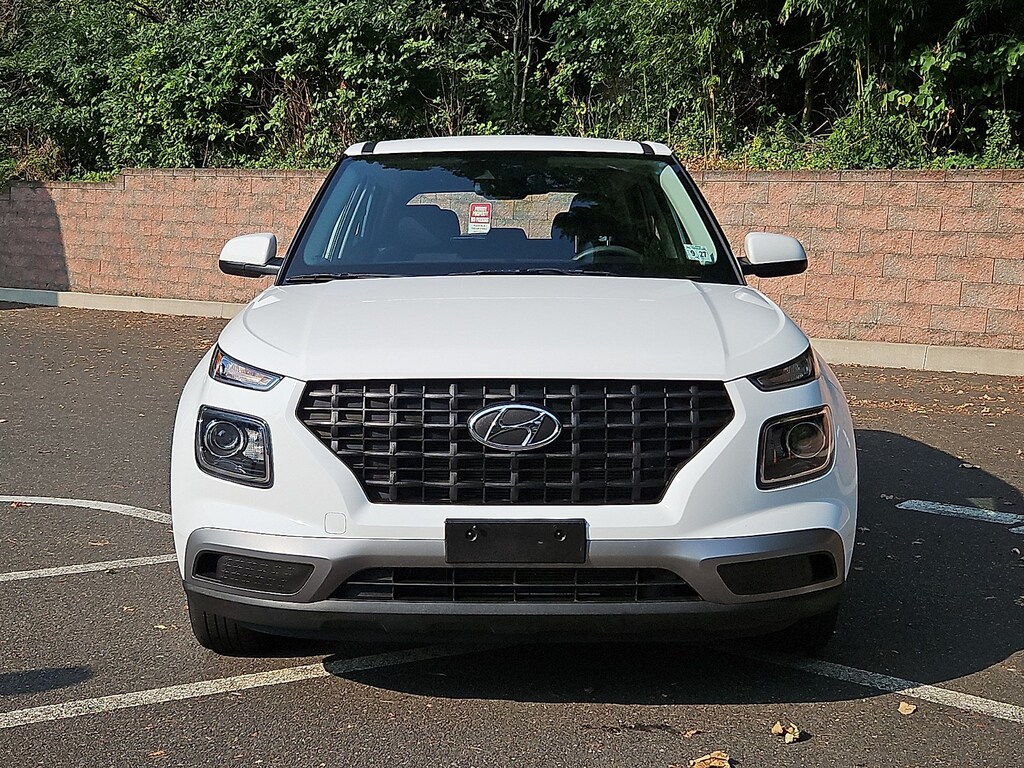 Used 2022 Hyundai Venue SE SUV