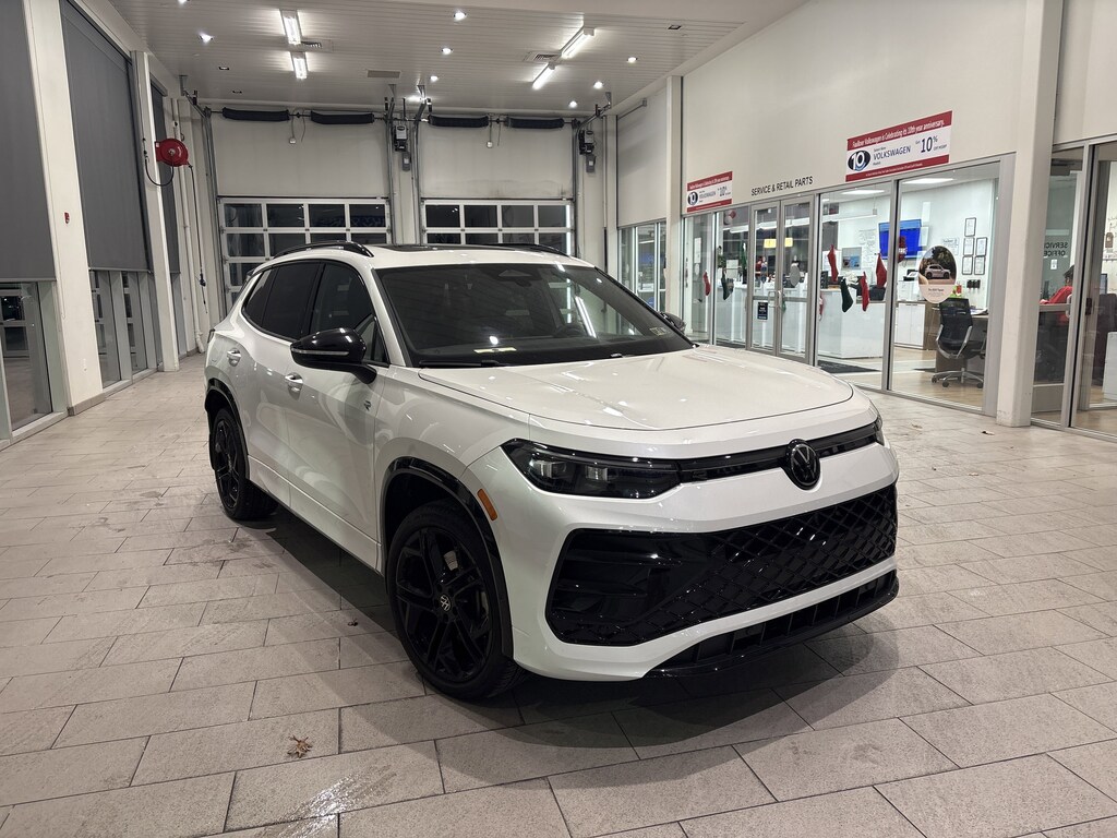 Certified 2025 Volkswagen Tiguan SE R-Line Black SUV