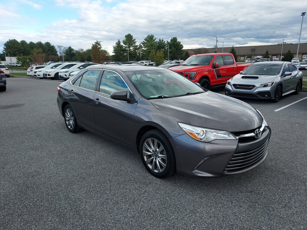 Used 2017 Toyota Camry XLE Sedan