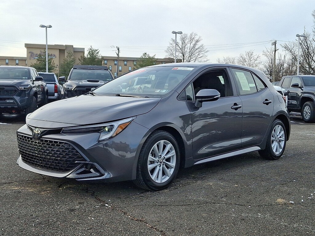 Certified 2025 Toyota Corolla Hatchback SE Hatchback