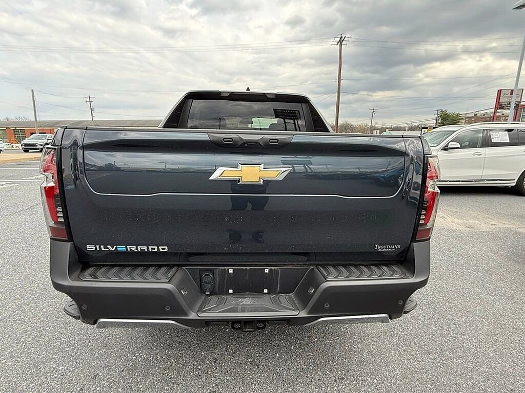 Used 2025 Chevrolet Silverado EV Extended Range LT Truck Crew Cab