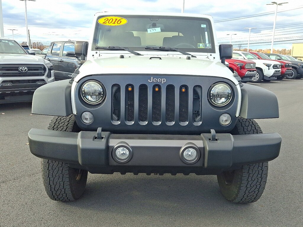 Used 2016 Jeep Wrangler Black Bear SUV