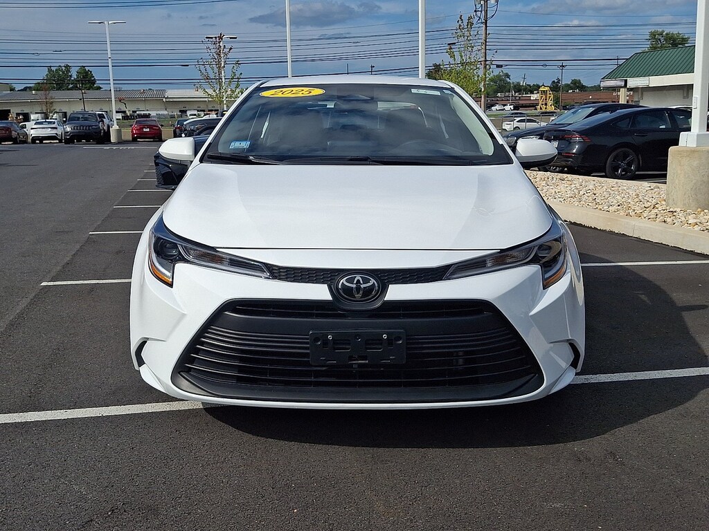 Certified 2025 Toyota Corolla LE Sedan