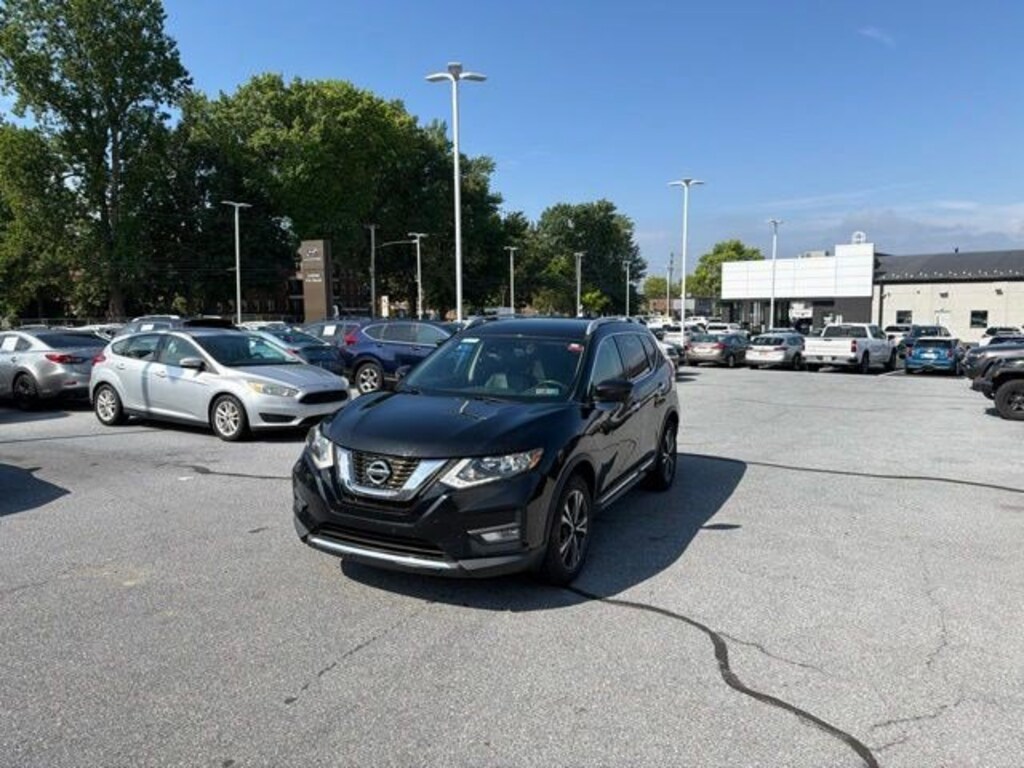 Used 2017 Nissan Rogue SL SUV