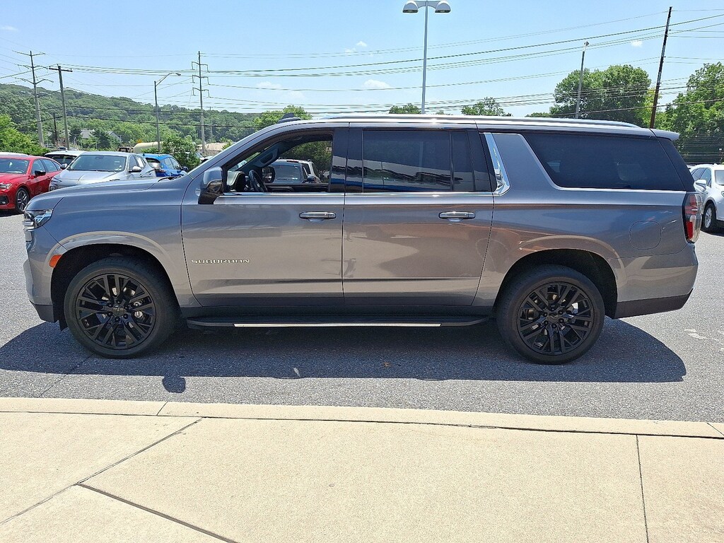 Used 2021 Chevrolet Suburban LT SUV