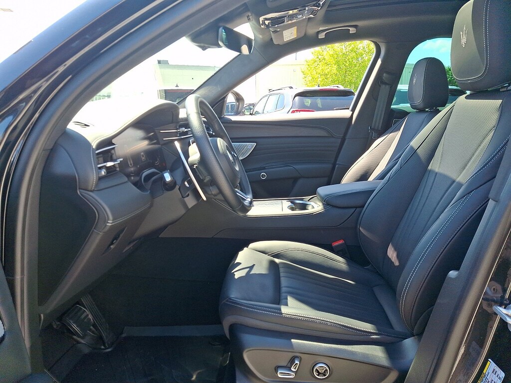 Certified 2025 Maserati Grecale SUV
