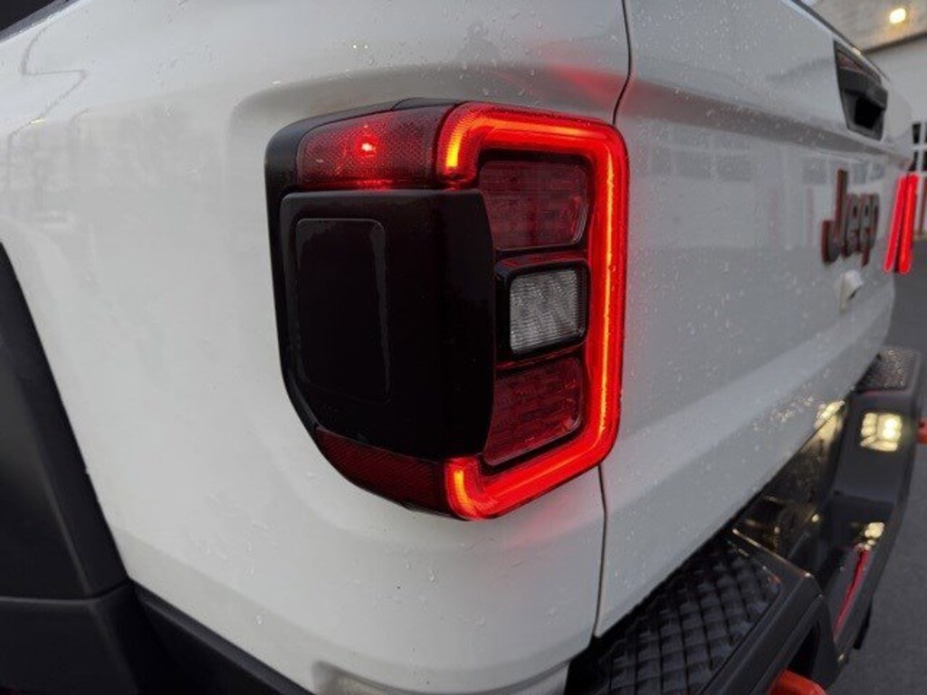 Certified 2022 Jeep Gladiator Mojave Truck Crew Cab