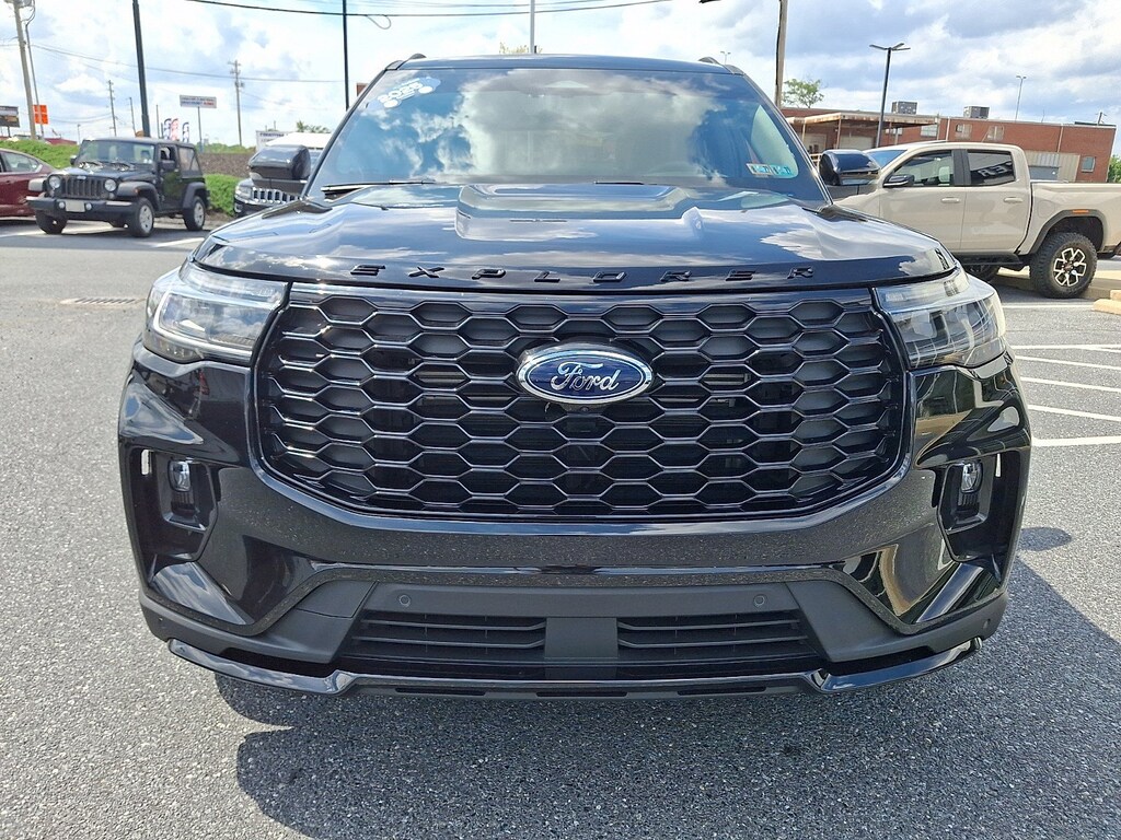 Used 2025 Ford Explorer ST-Line SUV