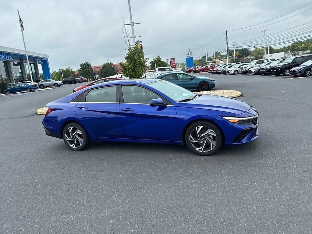Used 2024 Hyundai Elantra Limited Sedan