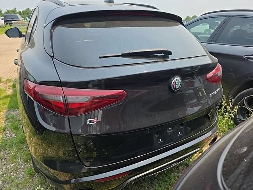 Used 2023 Alfa Romeo Stelvio Veloce SUV