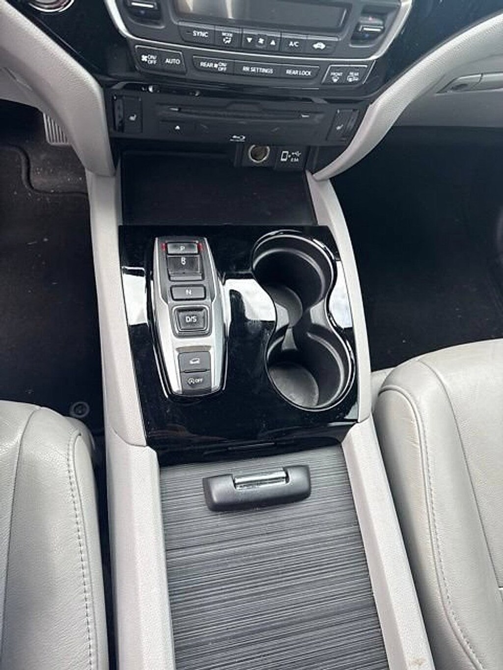 Used 2019 Honda Pilot Touring 8-Passenger SUV