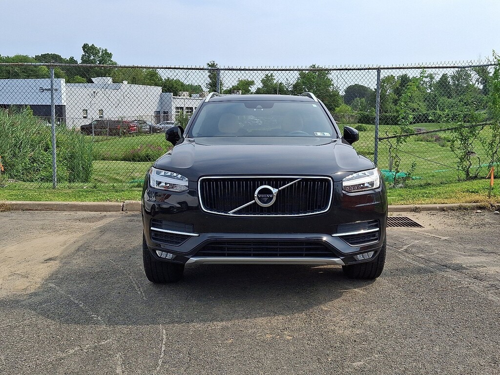 Used 2017 Volvo XC90 Momentum SUV