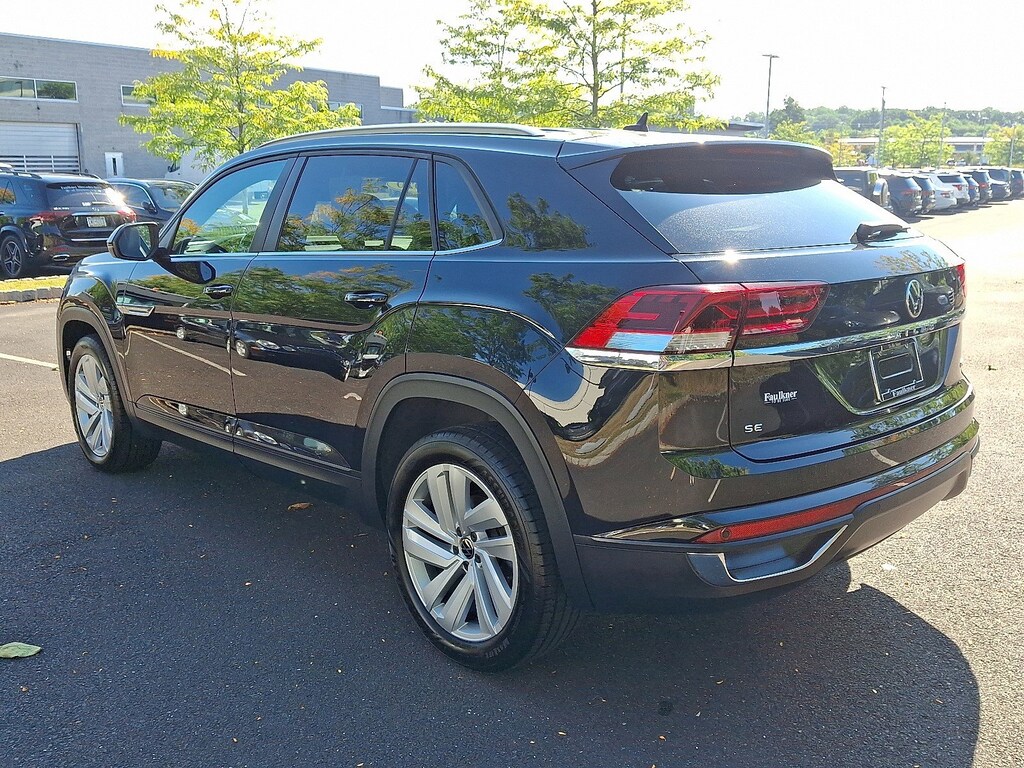 Used 2020 Volkswagen Atlas Cross Sport 2.0T SE w/Technology SUV