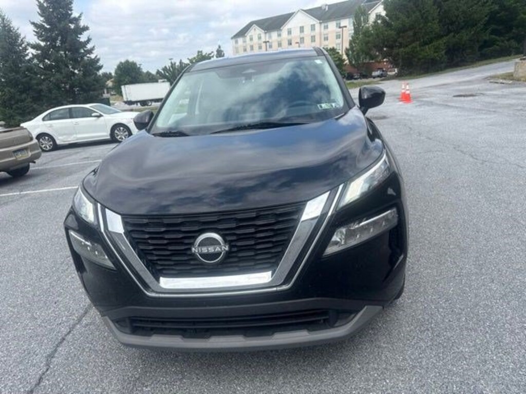 Used 2023 Nissan Rogue SV SUV