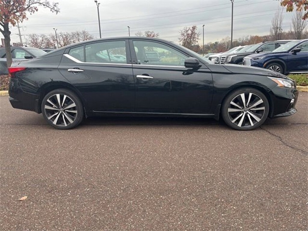 Used 2019 Nissan Altima 2.5 Platinum Sedan