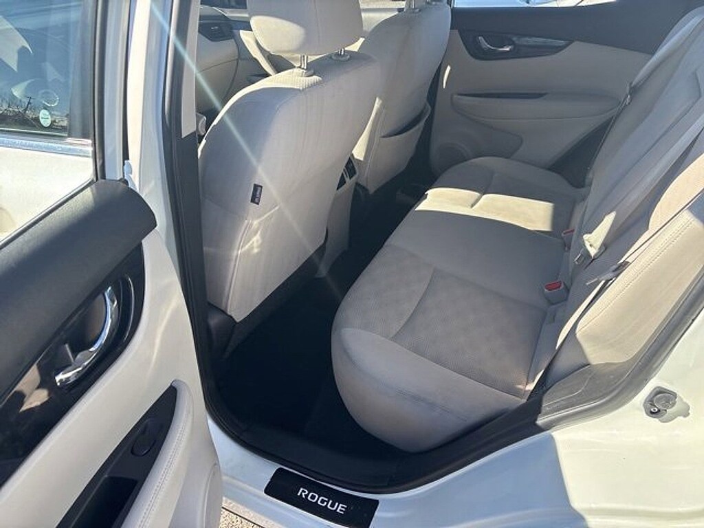 Used 2018 Nissan Rogue Sport SV SUV