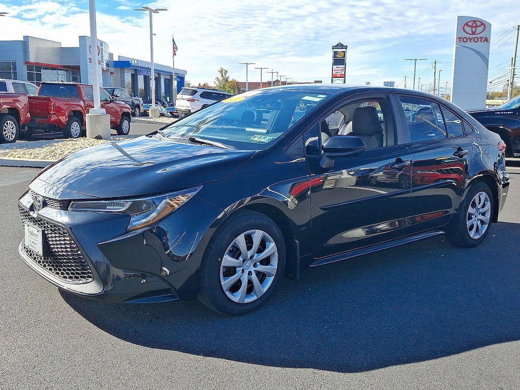 Certified 2022 Toyota Corolla LE Sedan
