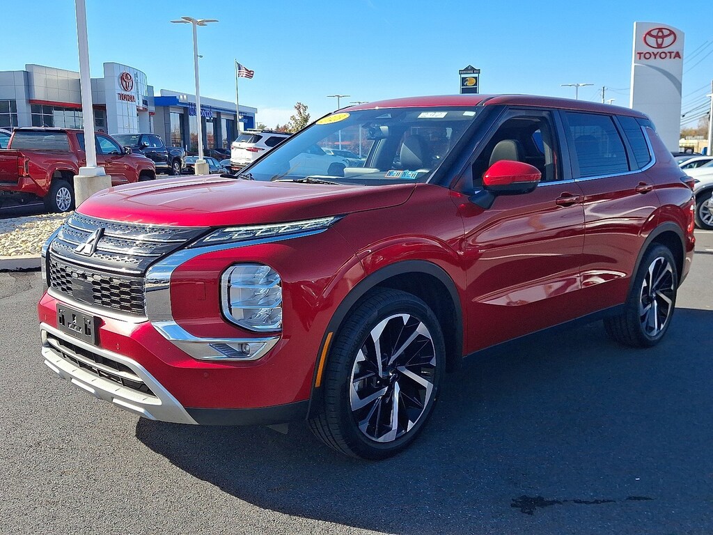Used 2023 Mitsubishi Outlander SE SUV