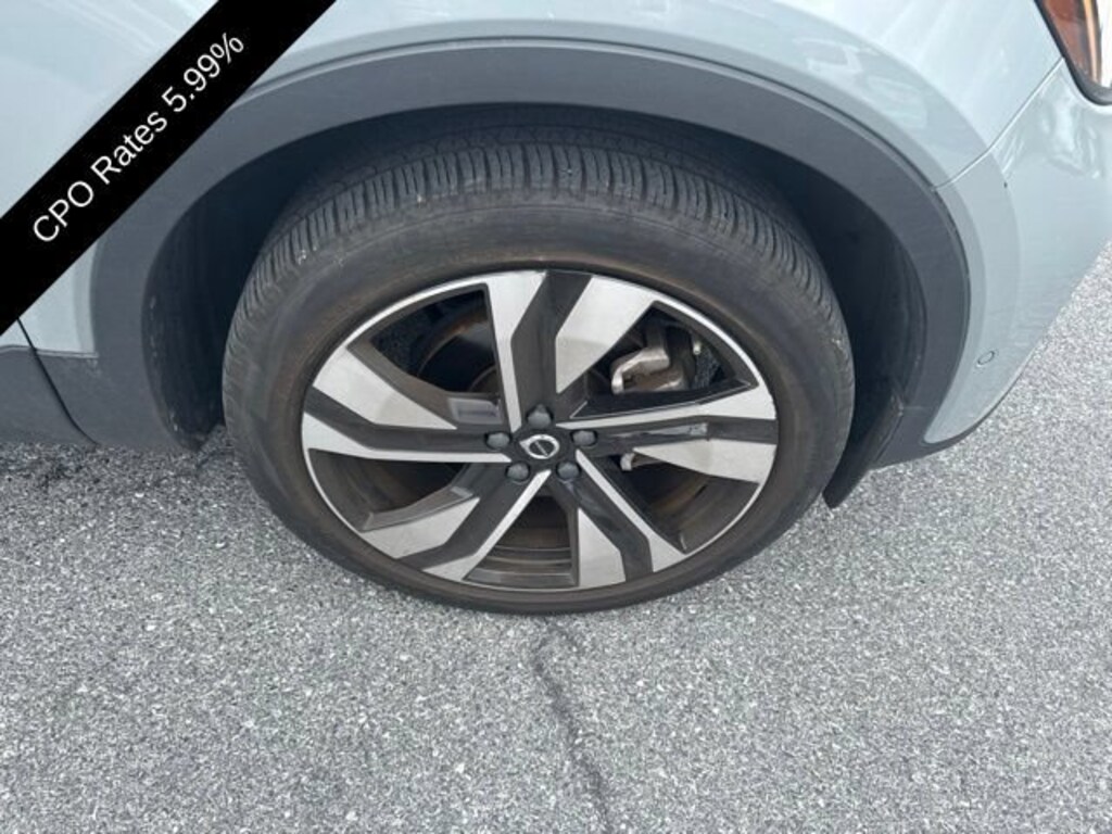 Certified 2024 Volvo XC40 Plus Dark Theme SUV