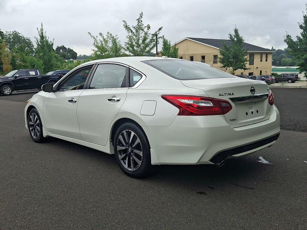 Used 2016 Nissan Altima 2.5 SL Sedan