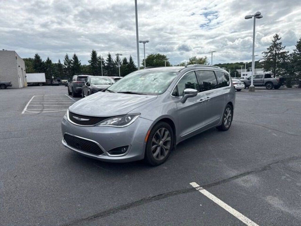 Used 2020 Chrysler Pacifica Limited Van Passenger Van