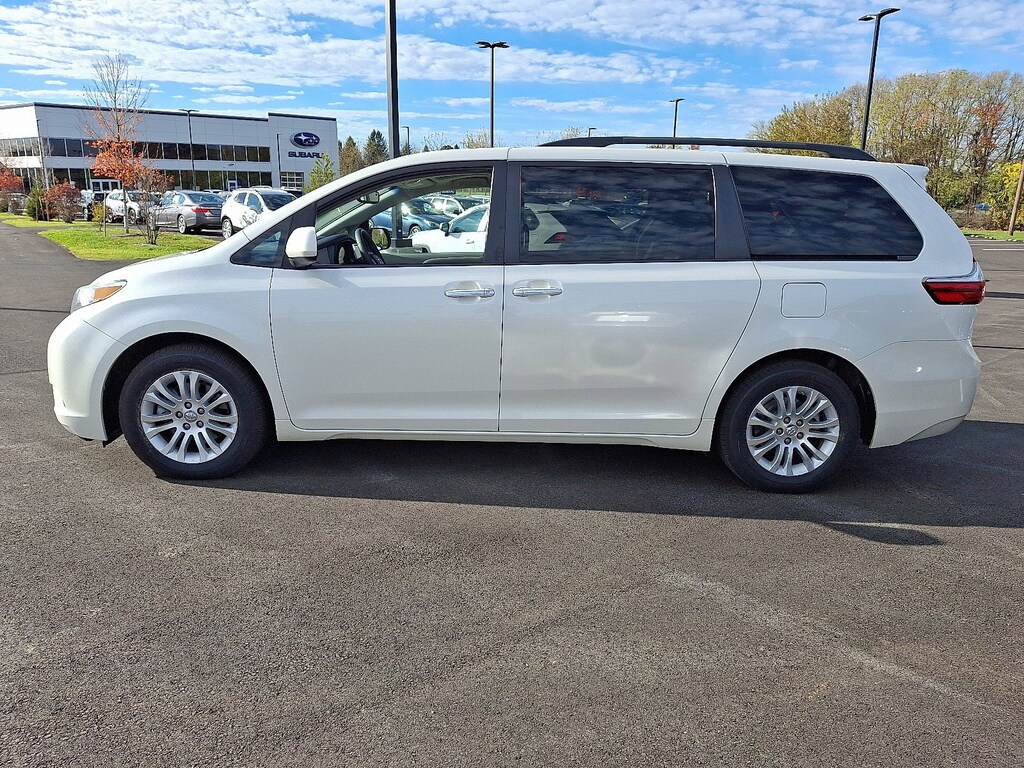 Used 2017 Toyota Sienna XLE Van Passenger Van