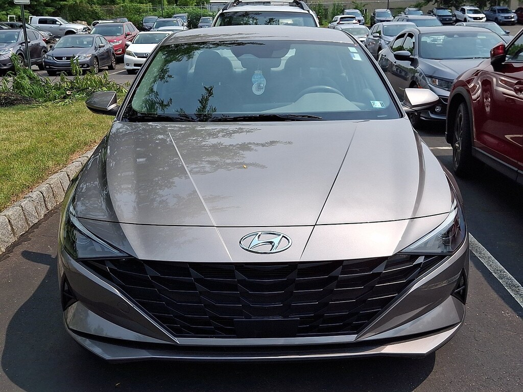 Used 2023 Hyundai Elantra SEL Sedan