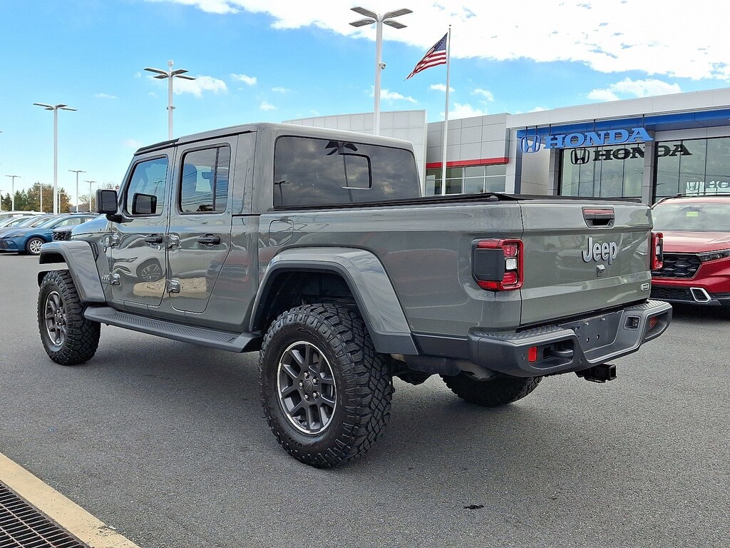 Used 2021 Jeep Gladiator Overland Truck Crew Cab