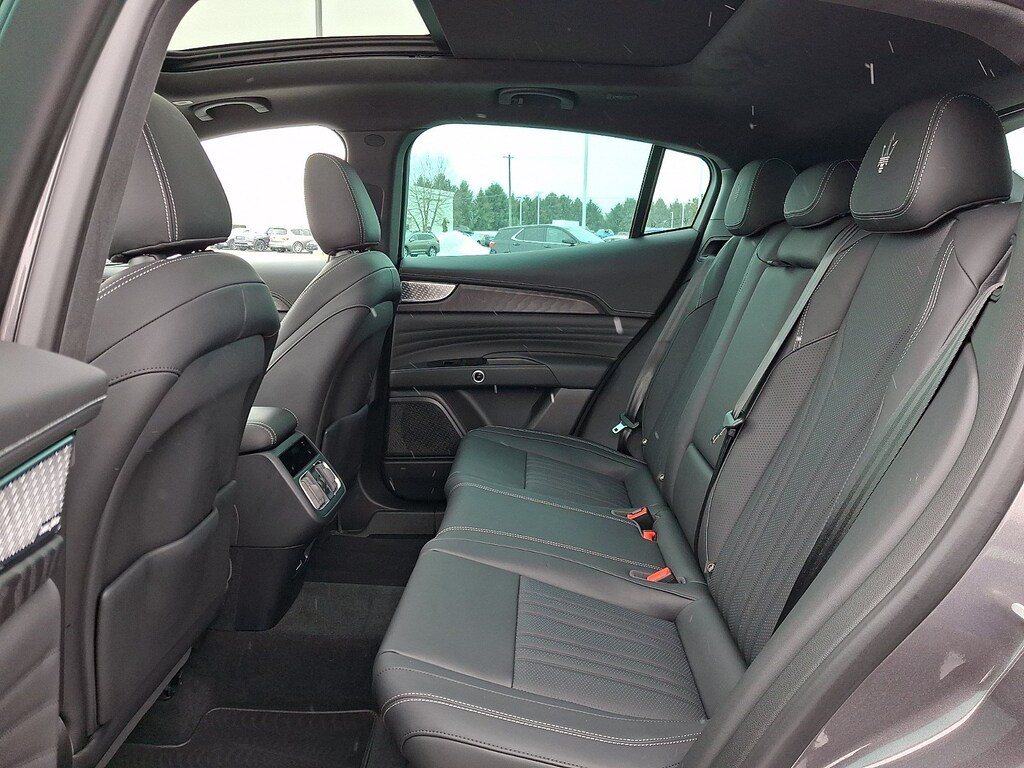 Certified 2025 Maserati Grecale SUV
