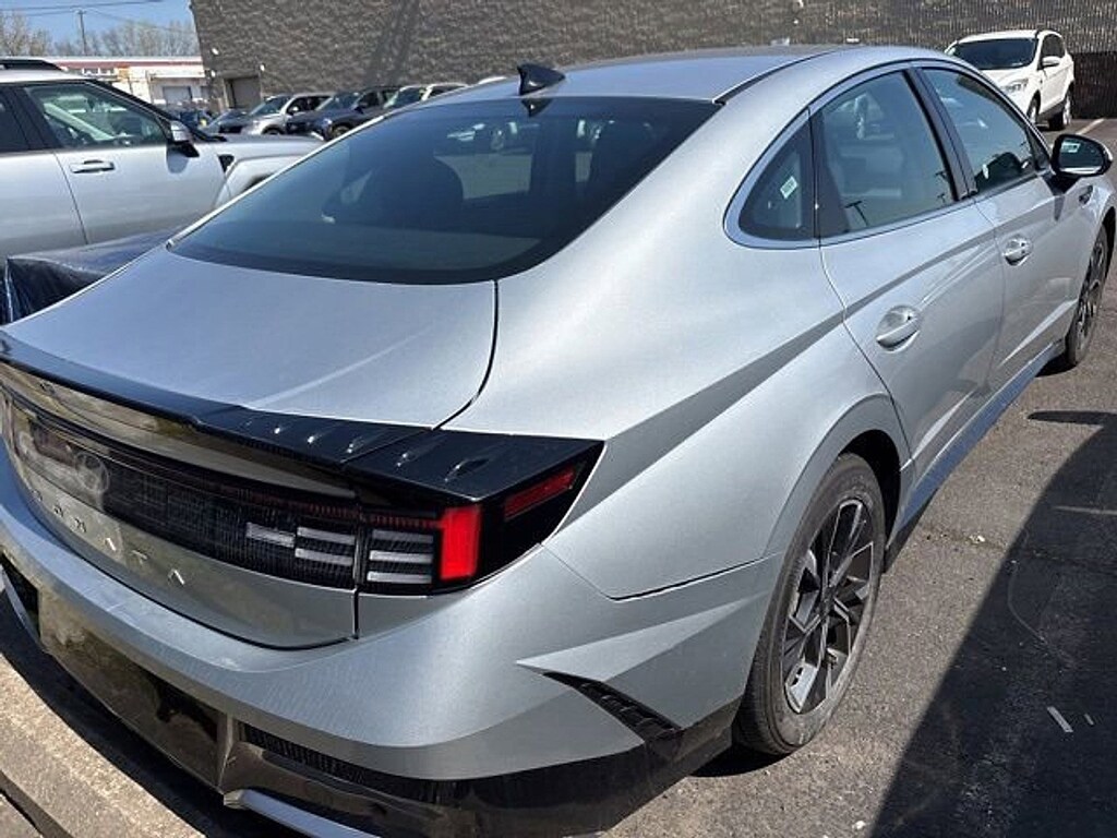 Certified 2025 Hyundai Sonata SEL Sedan