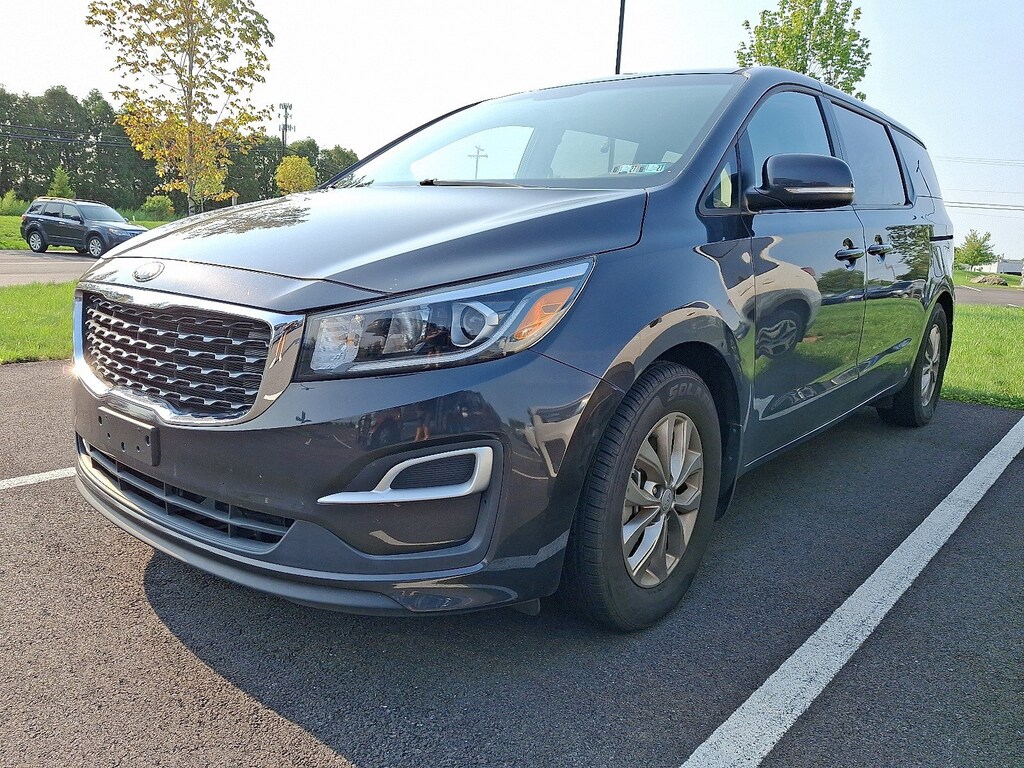 Used 2019 Kia Sedona LX Van Passenger Van