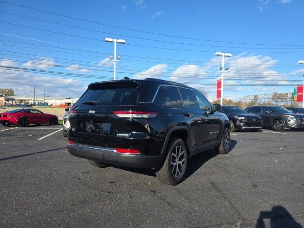 Used 2025 Jeep Grand Cherokee Limited SUV