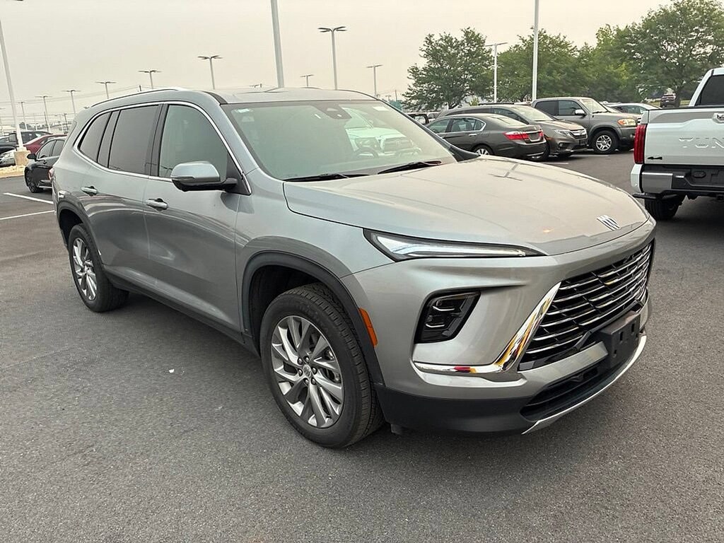 Used 2025 Buick Enclave Preferred SUV