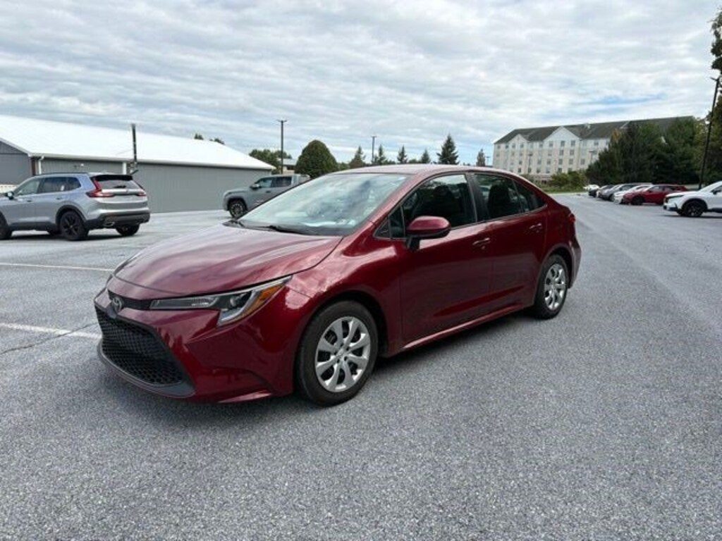 Used 2022 Toyota Corolla LE Sedan
