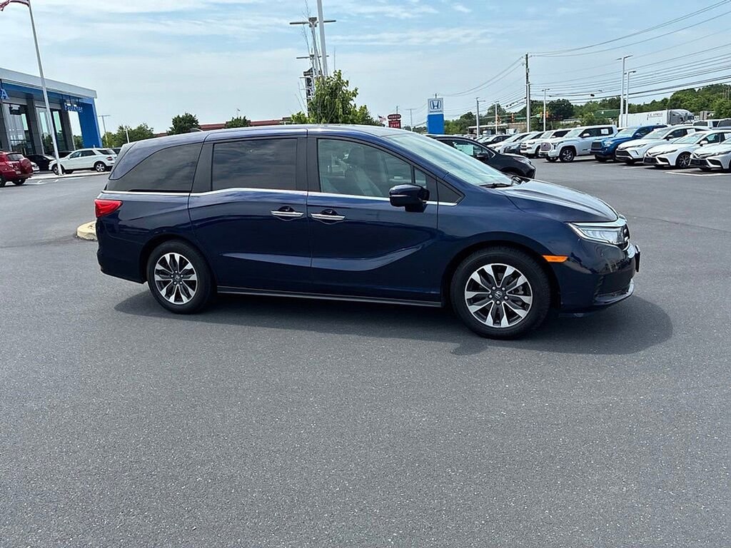 Used 2024 Honda Odyssey EX-L Van