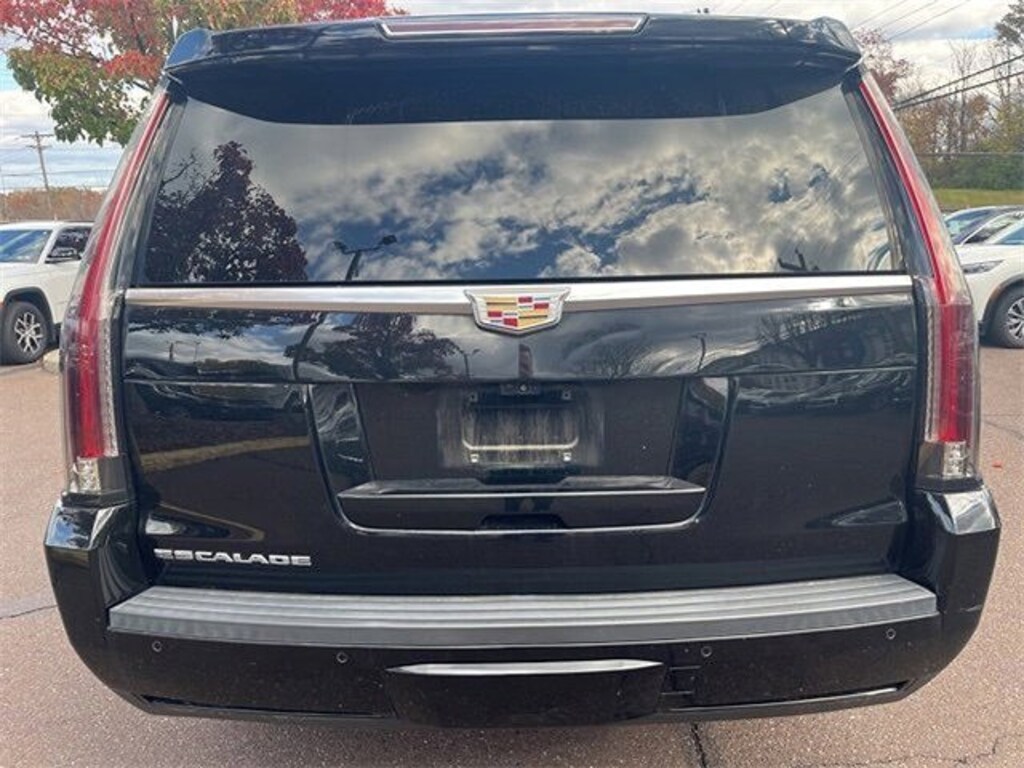 Used 2019 Cadillac Escalade ESV Luxury SUV