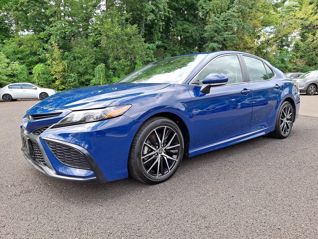 Used 2024 Toyota Camry SE Sedan
