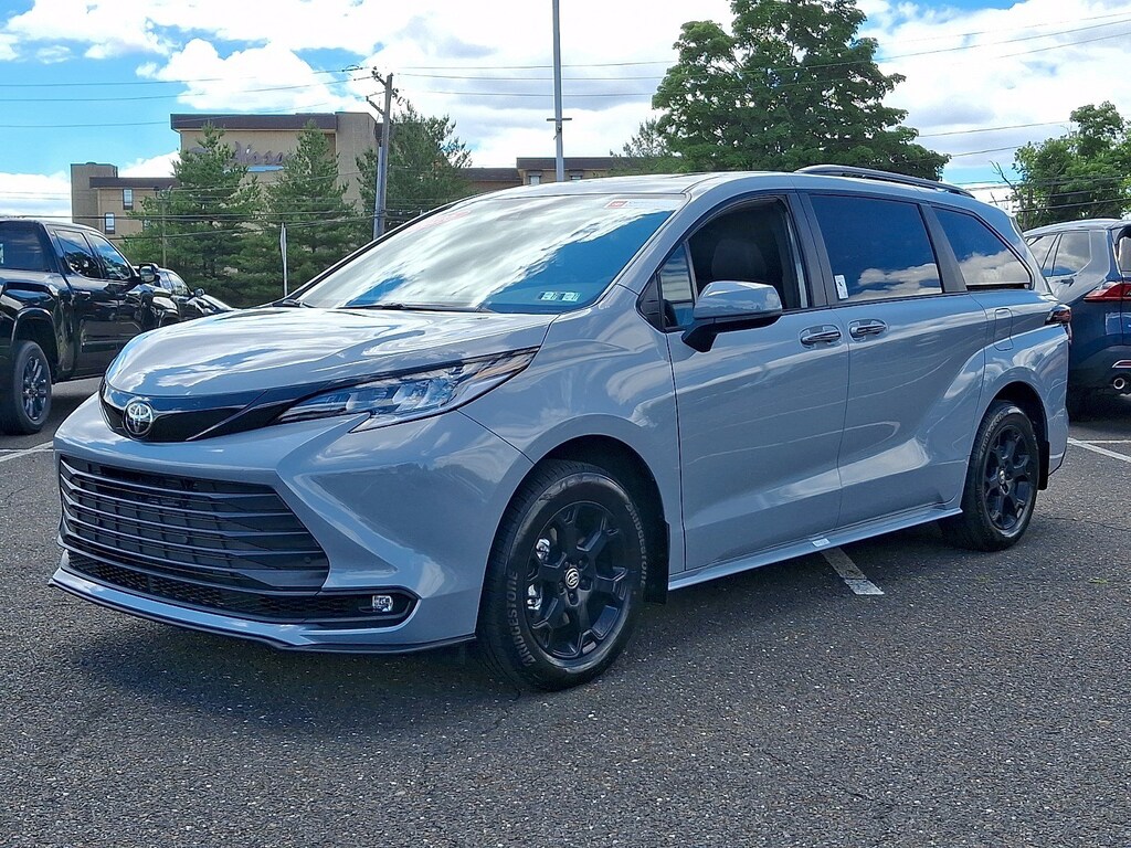 Certified 2026 Toyota Sienna Woodland Edition Van Passenger Van