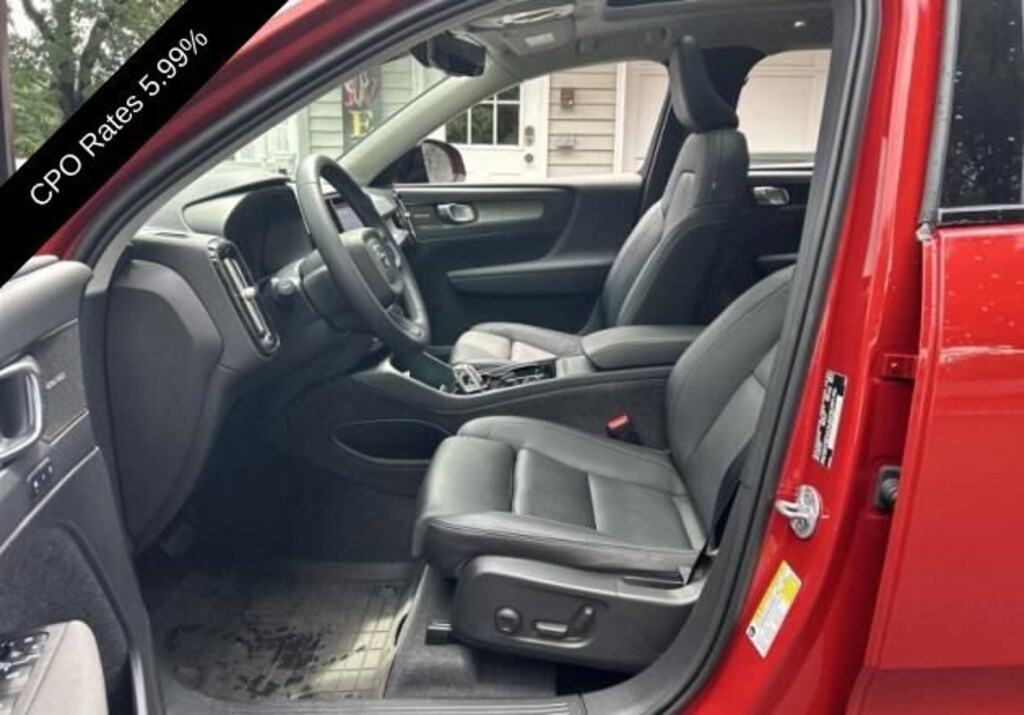 Certified 2024 Volvo XC40 Plus Dark Theme SUV
