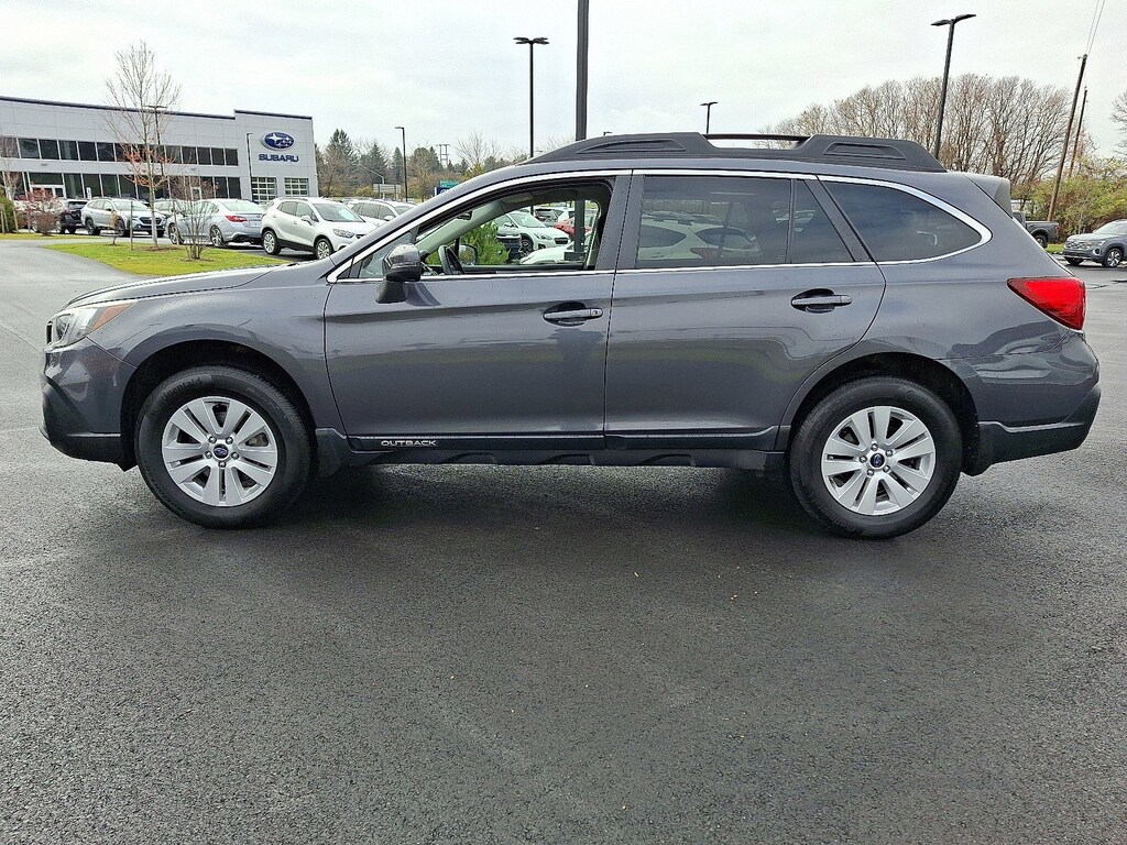 Used 2019 Subaru Outback Premium SUV